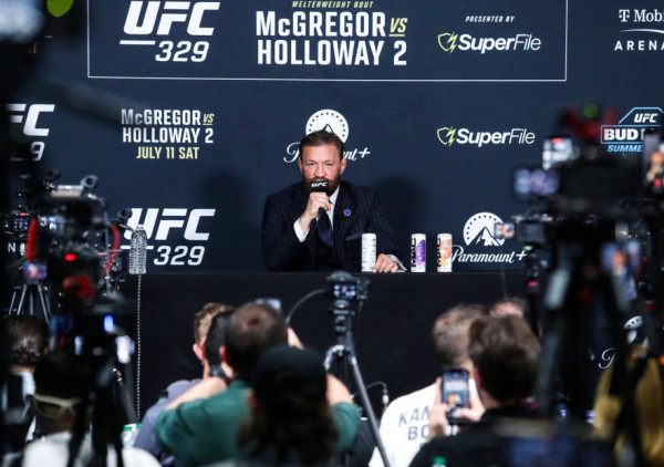 Trener Mekgregora otkrio: Irac mesecima živeo u ostavi teretane kako bi se spremio za UFC 329