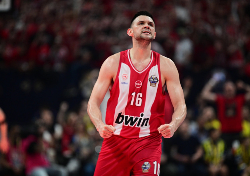 Kostas Papanikolau