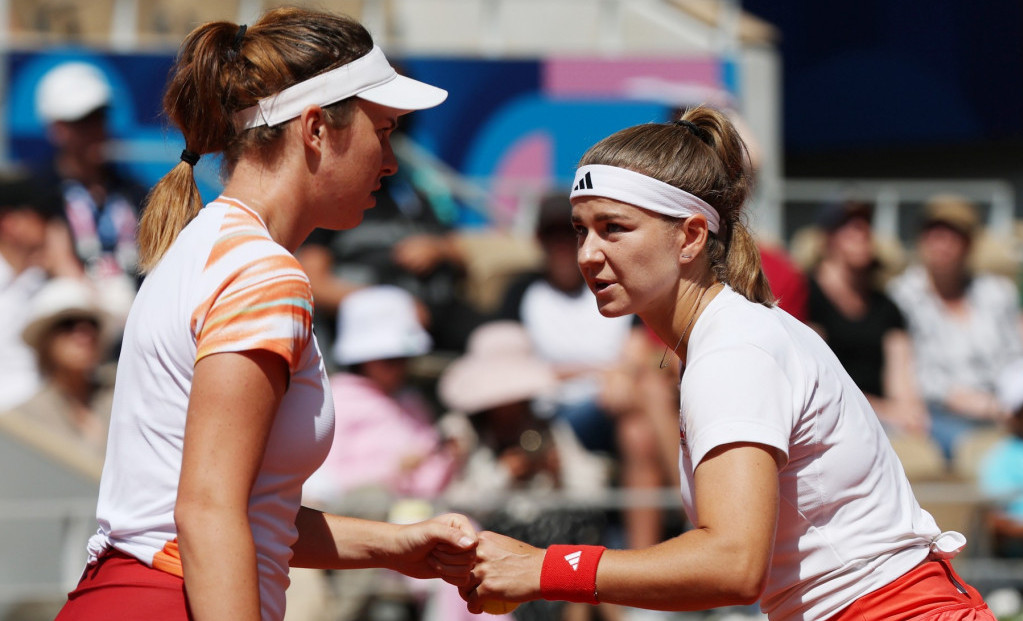 U Parizu 2024. zajedno, danas na Vimbldonu jedna protiv druge: Karolina Muhova i Linda Noskova