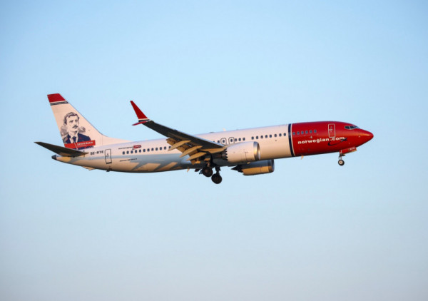 (FOTO) Serlot koštao i norvešku avio-kompaniju pobede u opkladi: Sad ima logo "Britiš Ervejza"