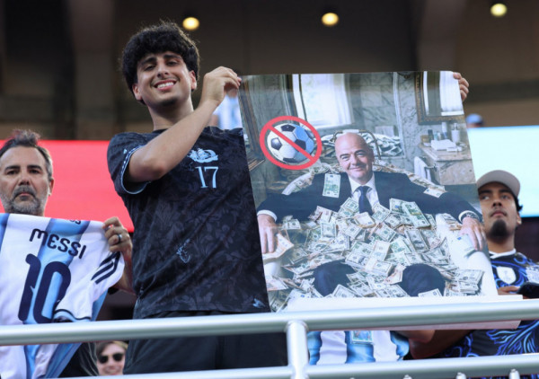 Bukti rat na relacija UEFA-FIFA: Đani Infantino se našao na meti evropske fudbalske organizacije