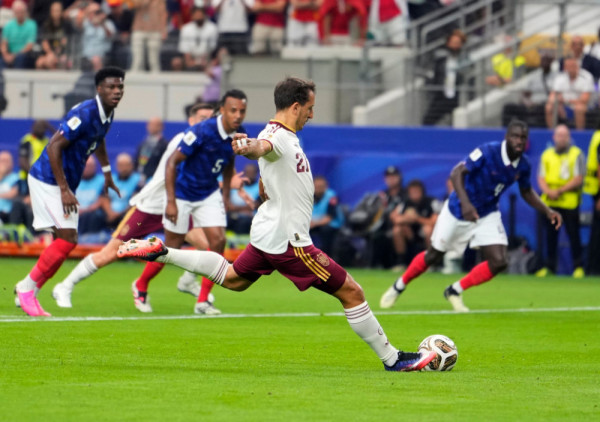 (UŽIVO) Francuska - Španija (0:1): Ojarzabal sa bele tačke kaznio Dinjovu brljotinu!