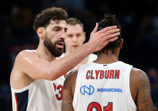 Fenerbahče sklapa supertim: Posle Larkina stiže i bivši MVP?