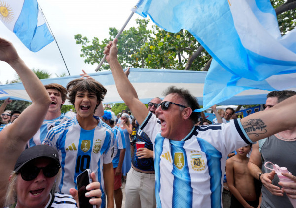 (VIDEO) Tuča u Atlanti pred polufinale SP: Ne tuku se Argentinci i Englezi, nego Argentinci i Argentinci