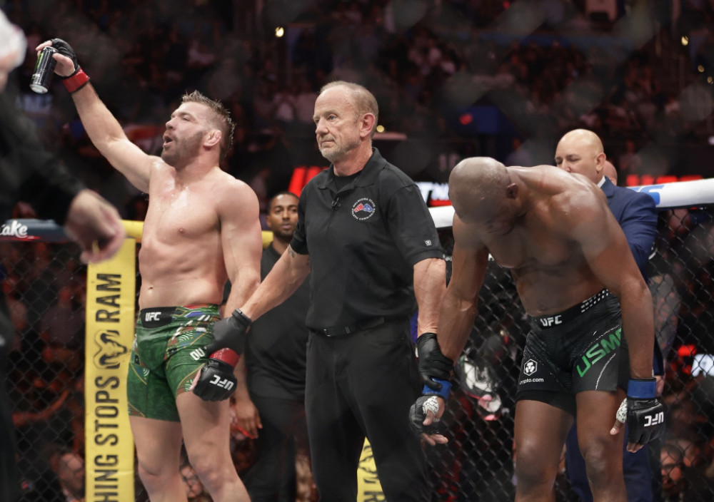 Drikus Du Plesi i Kamaru Usman