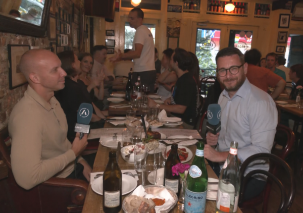 (VIDEO) Srpska kafana u Njujorku: TV Arena sport na Menhetnu uoči finala Mundijala