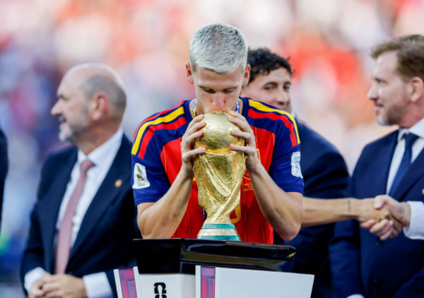 Dani Olmo na slavlju u Madridu poslao jasnu poruku Argentincima: Sportisti moraju da budu primer