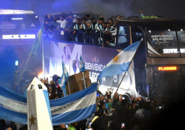 (VIDEO/FOTO) To mogu sam oni: Argentinci dočekali svoje fudbalske heroje kao svetske šampione