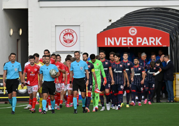 (UŽIVO, VIDEO) Larn-Crvena zvezda 0:1: Srpski šampion sa kreča stiže do prednosti