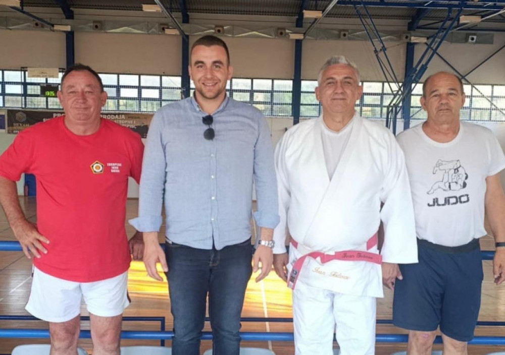 Ivan Todorov sa domaćinima
