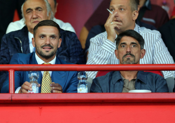 Dušan Tadić na "Karađorđu": Bivši kapiten reprezentacije u društvu selektora prati Vojvodinu i Ajaks