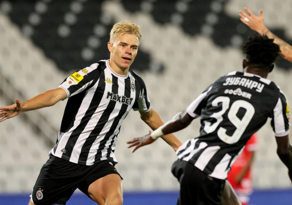 (UŽIVO) Partizan - Una Štrasen (2:0): Crno-bela dominacija u Humskoj