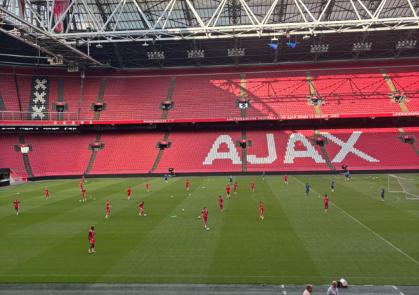 (FOTO, VIDEO) Vojvodina stigla u Amsterdam: Prvi trening pod komandom Savića na impozantnoj “Johan Krojf areni”