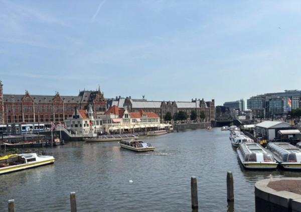 (FOTO) Amsterdam: grad u kojem se istorija, fudbal i kanali susreću na svakom koraku