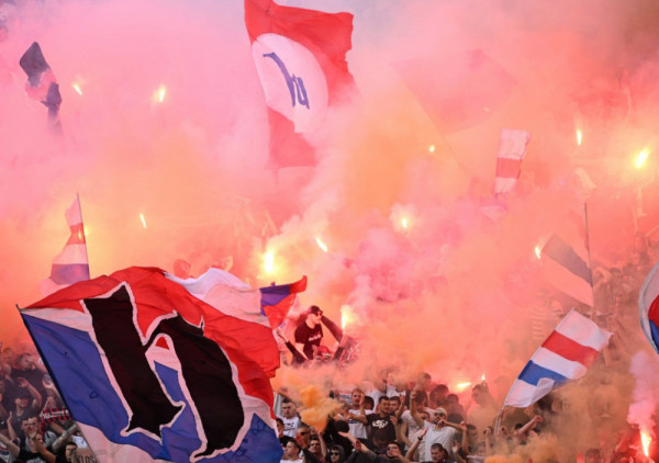 Brodolom Hajduka: “Torcida” žestoko udarila na igrače i trenera nakon novog evropskog debakla