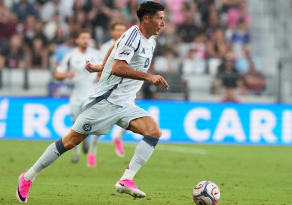 (VIDEO) Leva, desna, leva: Poljak trese mreže i u MLS, srušio Šarlot sa dva gola