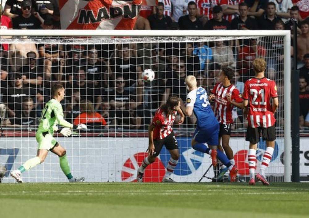 Fudbaleri PSV-a i AZ Alkmara