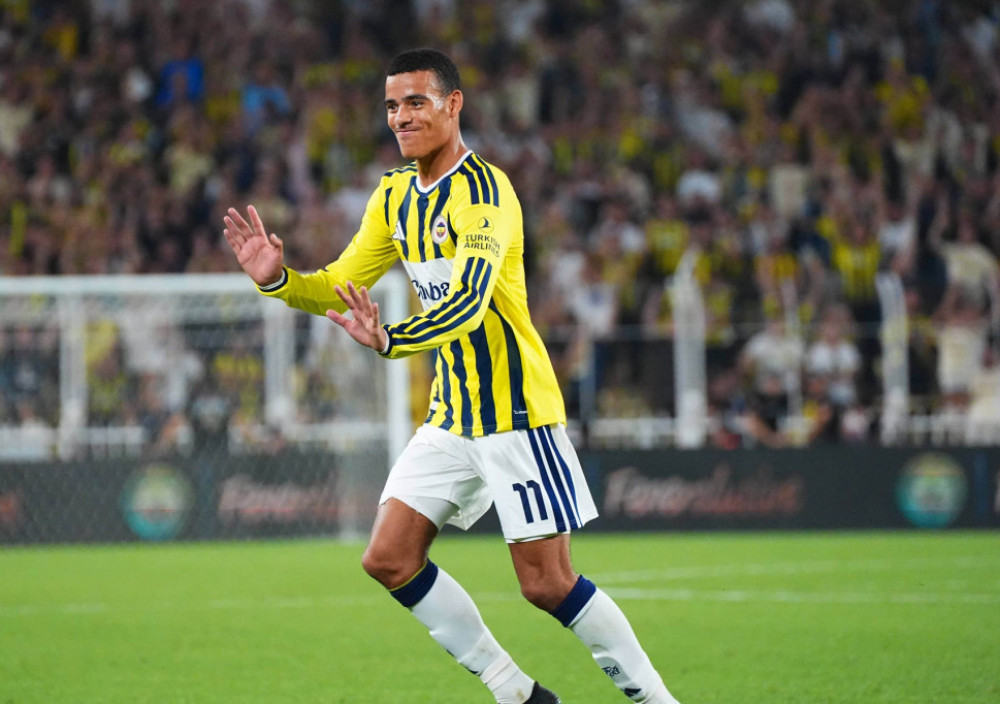 Skupoceni Fener rutinski slomio Šturm i stigao na korak od plej-ofa