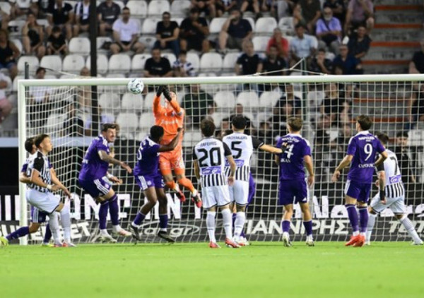 (VIDEO) VAR drama za PAOK: Promašen penal, poništen gol i na kraju prvog poluvremena velika nula