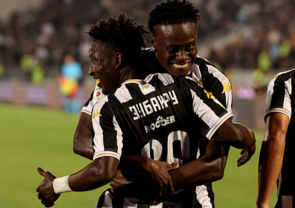 (UŽIVO/VIDEO) Partizan - Tobol (2:0): Ređaju se napadi crno-belih