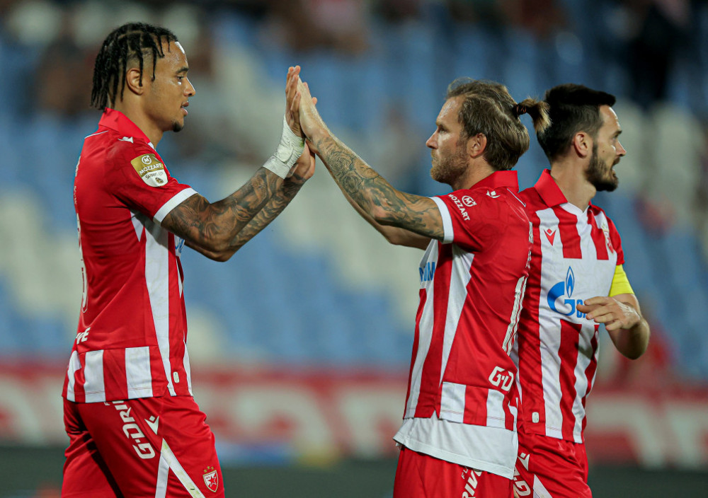 Fudbaleri Crvene zvezde i Novog Pazara