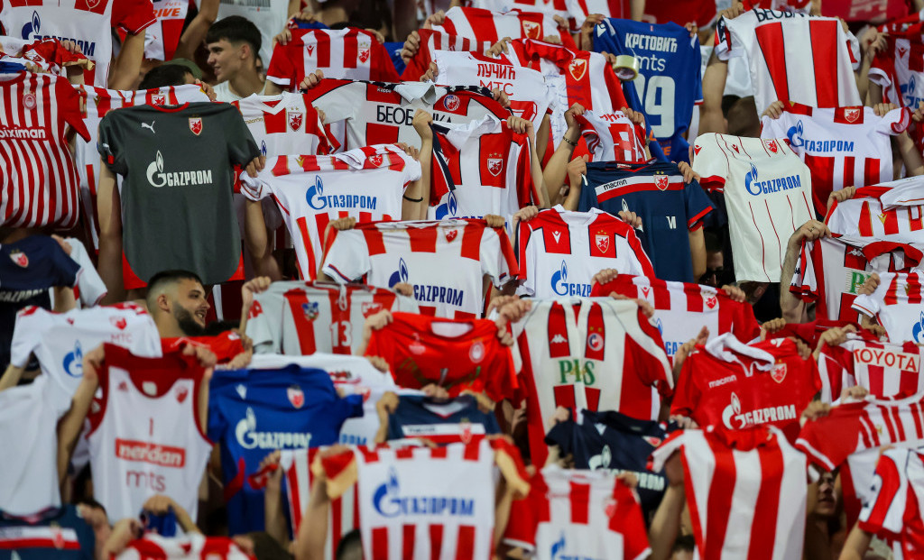 Saopštenje Zvezde za navijače: Dođite što ranije na stadion i ne ubacujte ništa na teren