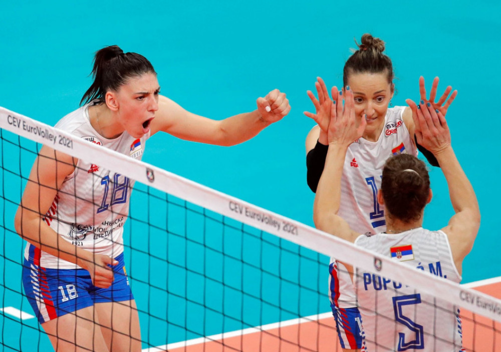 Sigurne putnice: Maja Ognjenović, Tijana Bošković i Mina Popović