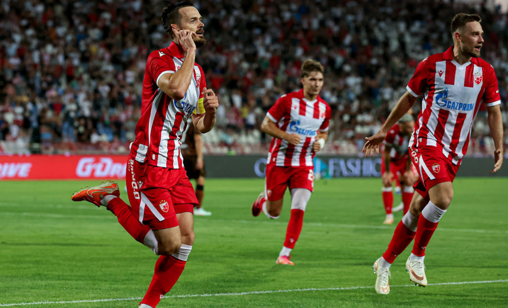 Mirko Ivanić slavi gol