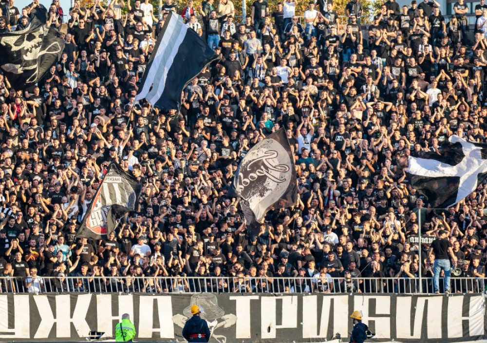 Specijalna objava FK Partizan, namenjena navijačima: Rane smo ti lečili, na rukama te nosili...