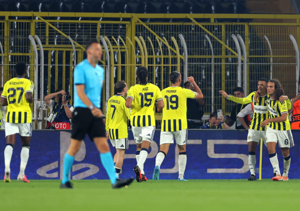 (VIDEO) Jeziv prizor: Fenerbahčeov igrač ostao bez svesti