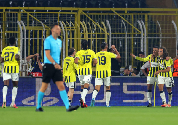 (VIDEO) Jeziv prizor: Fenerbahčeov igrač ostao bez svesti