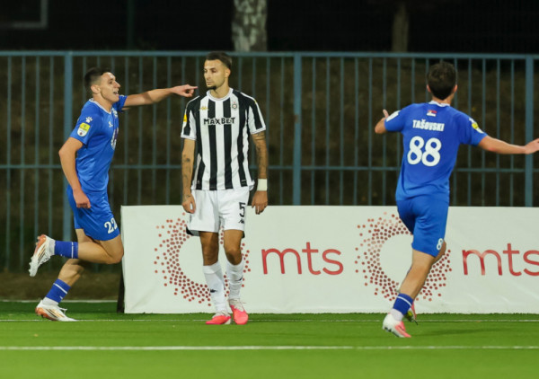 (UŽIVO) Mladost - Partizan: Duva sa svih strana u odbrani crno-belih