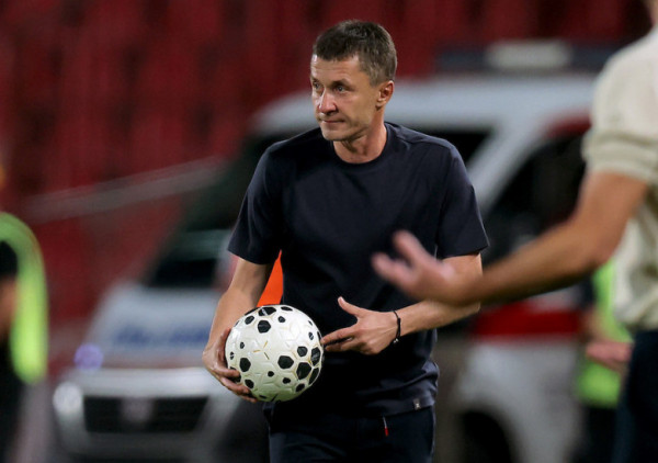 Ilić ponovio da Zvezdi ne treba pomoć arbitara: Ako je VAR zvao za penal, zašto nije za faul Bađa nad Vukotićem?