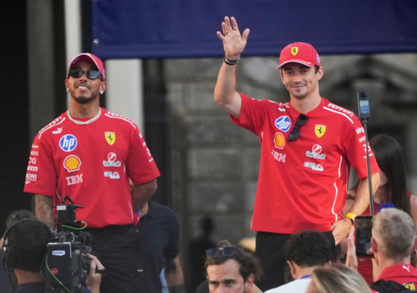 Hamilton traži da se zavede red u Ferariju: Moramo precizno da znamo šta smemo da radimo