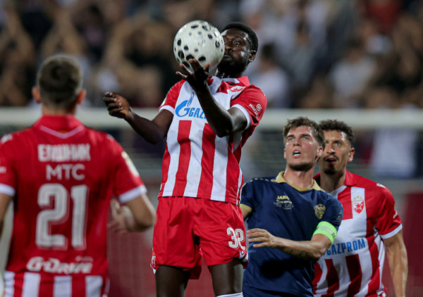 (UŽIVO, VIDEO) Radnik-Crvena zvezda (0:0): Šampion dominira, ali... Miruju mreže u Surdulici