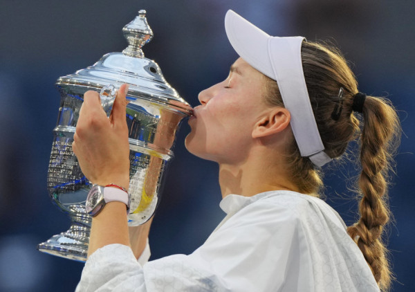 Ribakina zadala dupli udarac Sabalenki: Prvo mesto krunisala i titulom na US openu