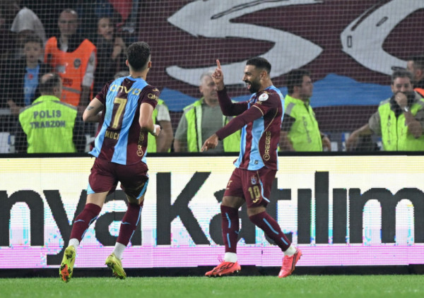 Faraon het-trikom srušio šampiona i zapalio Trabzon! Salah režirao spektakl protiv Galatasaraja (VIDEO)