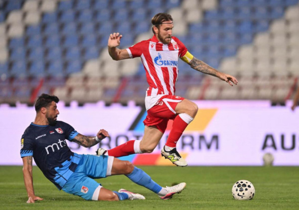 (UŽIVO) Crvena zvezda - Radnički Niš (3:0): Handel uz pomoć Vitasa do gola