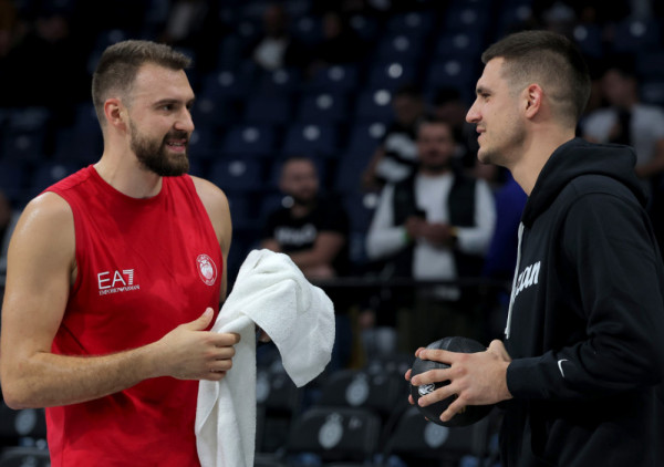 (UŽIVO) Partizan - Milano: Na parketu drugarski, na tribinama...