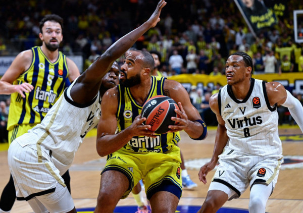 Fenerbahče se mučio, pa slomio Italijane: Virtus poklekao u Istanbulu