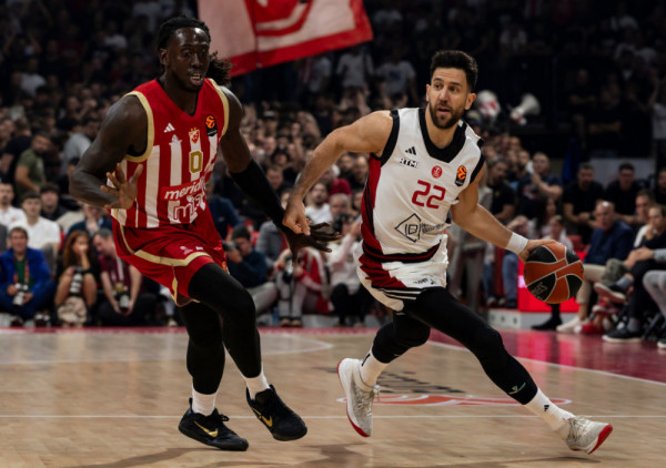 (UŽIVO,VIDEO) Crvena zvezda - Hapoel Tel Aviv (11:17): "Revolveraški obračun" na startu