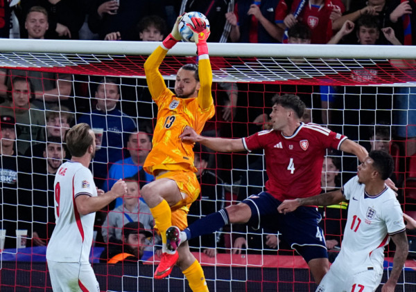 (VIDEO) Engleska preživela Prag: Gordon otključao "bunker", Kejn završio posao