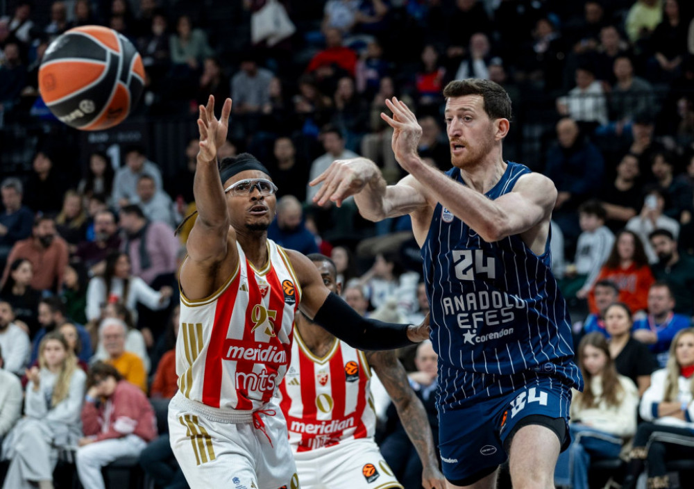 Erdžan Osmani u duelu sa Čimom Monekeom