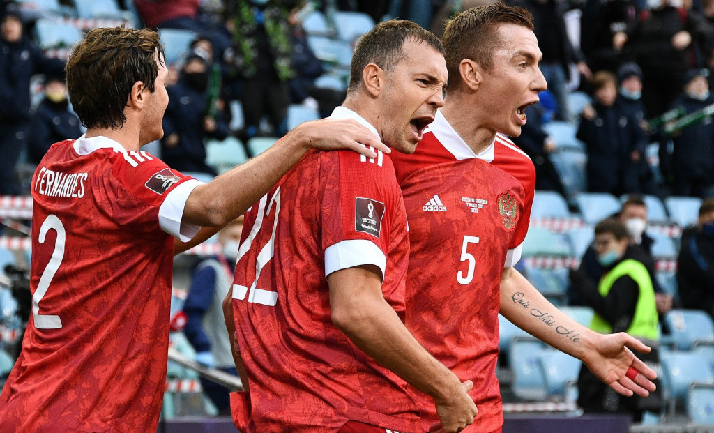 Artem Džjuba sa igračima reprezentacije Rusije