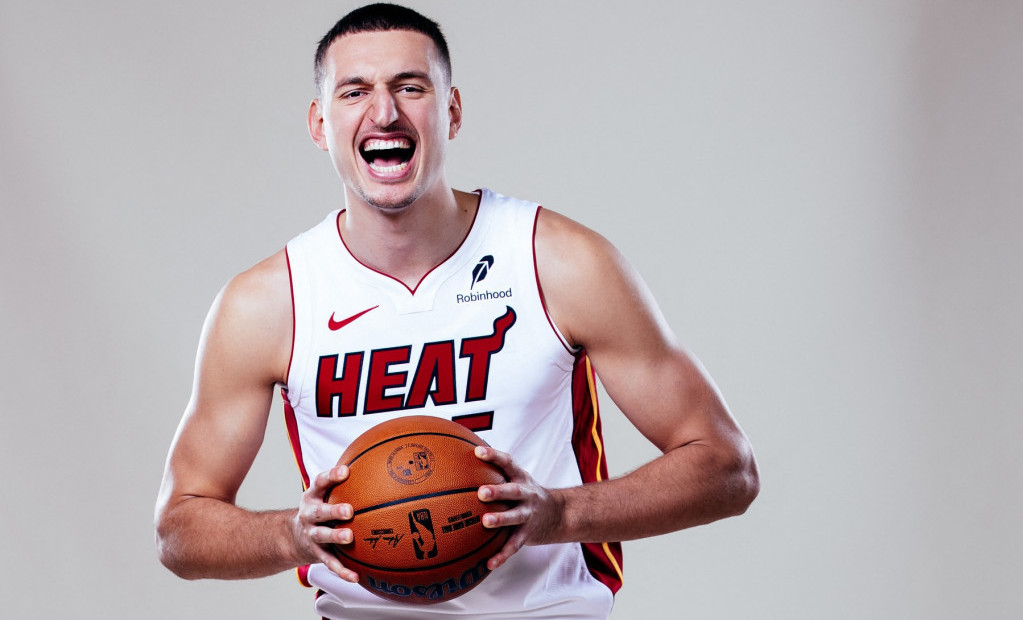 Nikola Jović