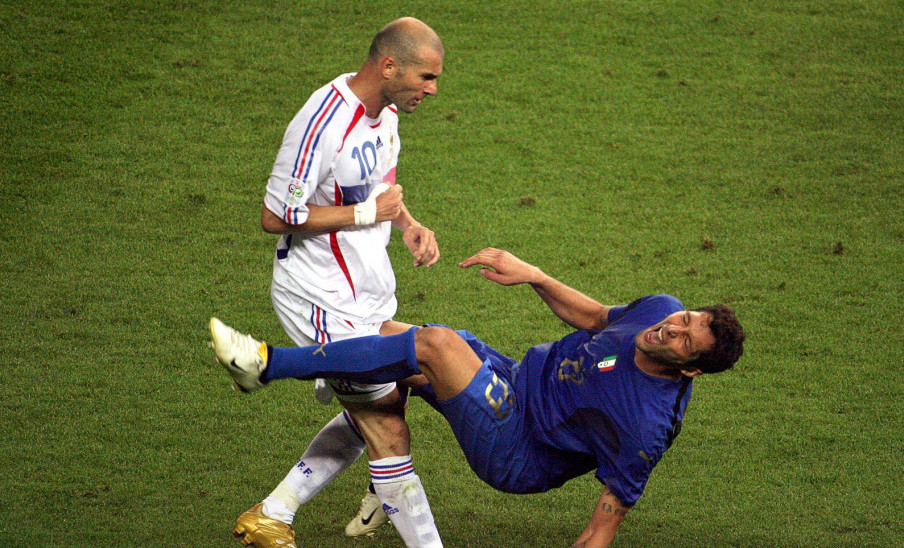 Zinedin Zidan udara Materacija
