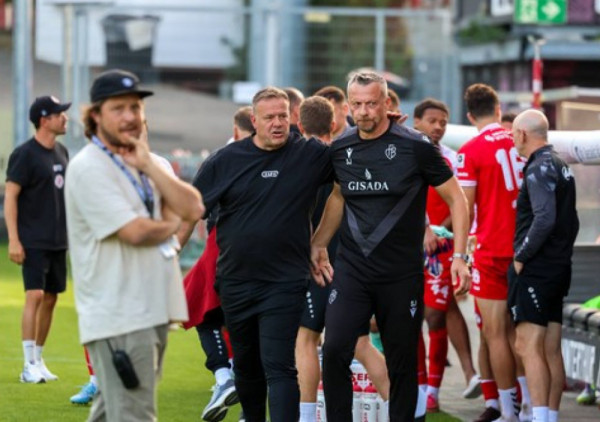 Jokanovićev debi za zaborav: Bazel primio sedam golova, kapiten završio u bolnici