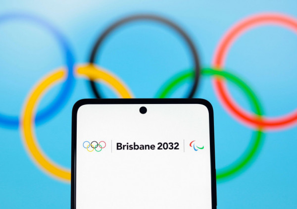 Simbol Kvinslenda na amblemima Olimpijskih i Paraolimpijskih igara  2032.