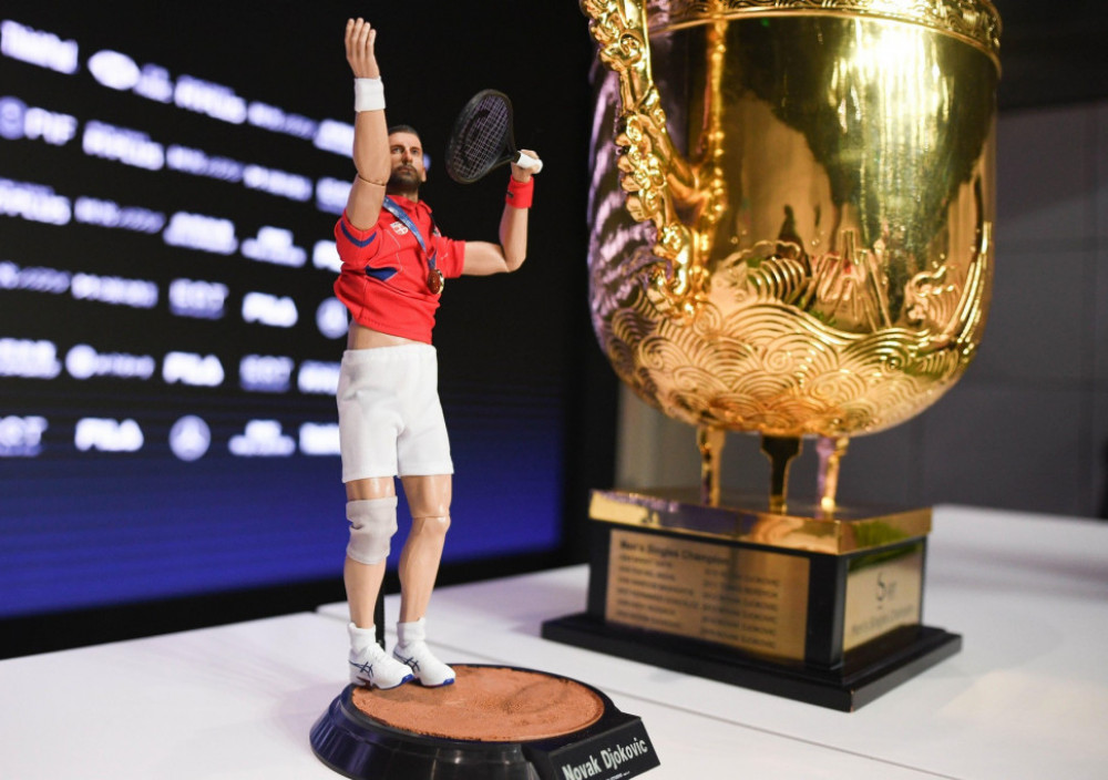 Novak Đoković i pehar ATP turnira u Pekingu