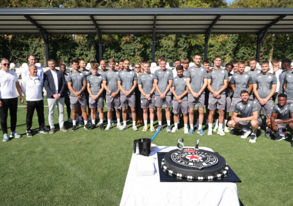 Otvoren novi teren: Partizan odao počast Andriji Delibašiću